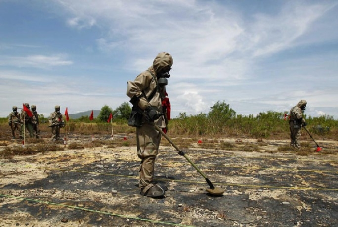 us-to-clean-herbicide-from-vietnam-37-years-after-war-20120809